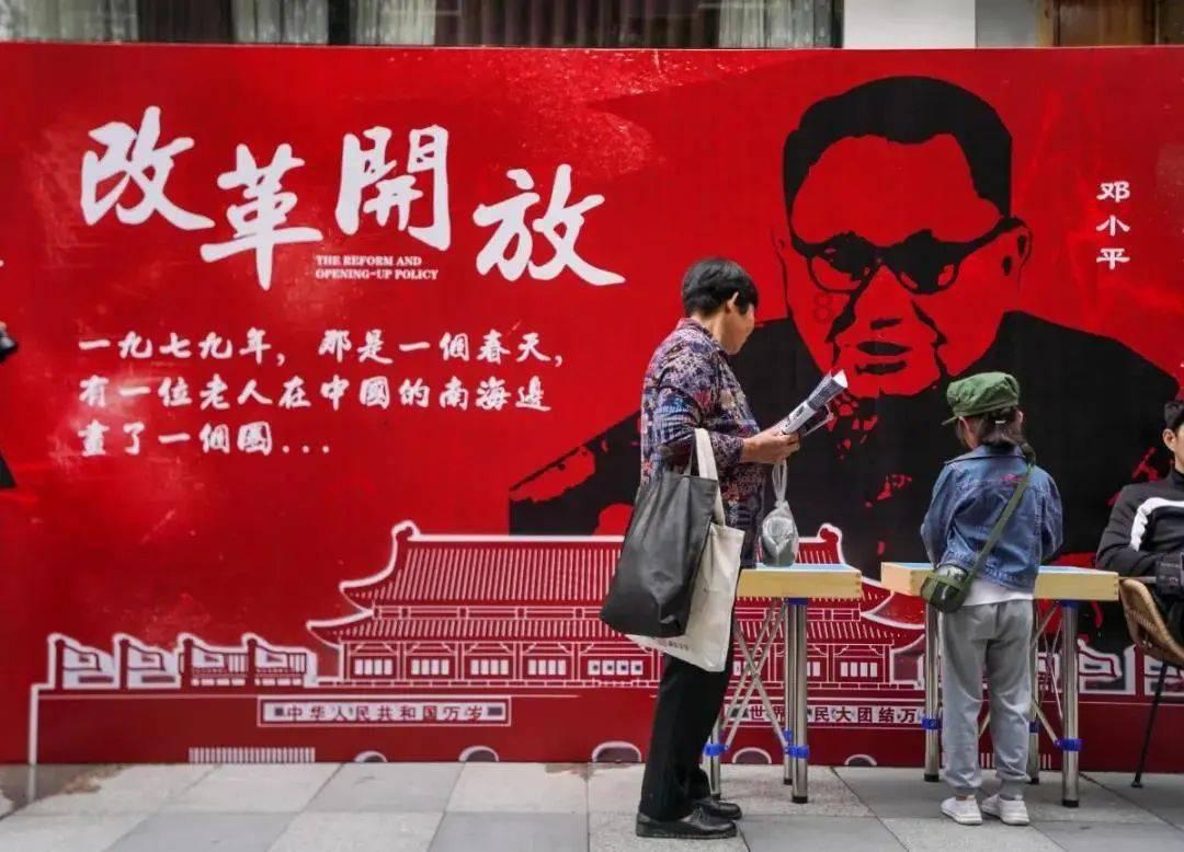这是奔驰哪一款，详细一点，最好配置也说一下！游戏画面
